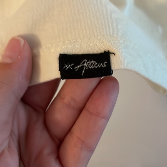 EUC Atticus t-shirt with quote Sz XL Cream - Picture 2 of 5
